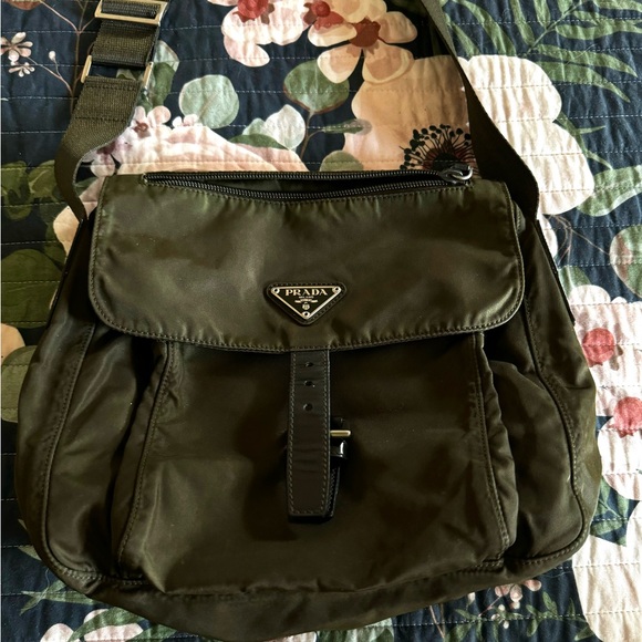 Authentic Prada Crossbody bag - Picture 3 of 16